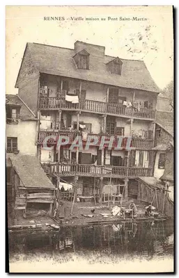 Rennes - Vieille maison au Pont Saint-Martin — éditeur non visible