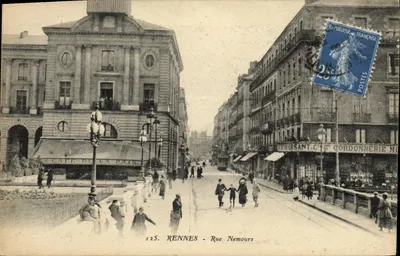 Rennes - Rue Nemours — vue de la rue avec bâtiments et passants — éditeur ARAUD & NOZAIS, n° 125