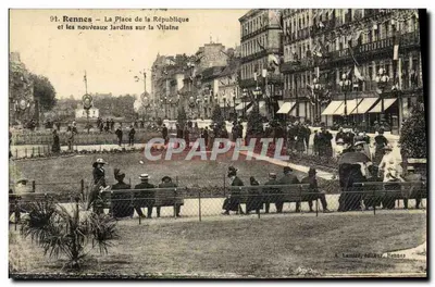 Rennes — La Place de la République et les nouveaux Jardins sur la Vilaine — A. Landré, éditeur Rennes