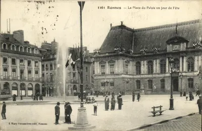 Rennes — Plac Pałacu w dzień uroczystości — E. Mary-Roussellière wyd., Rennes