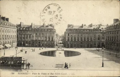Rennes — Place du Palais i Rue Edith-Cavell — Biscuits Pernot — LL. 138