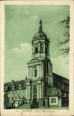 Rennes - Église Notre-Dame — vue de la tour avec statue sur le dôme — série 23, éditeur La Gigogne