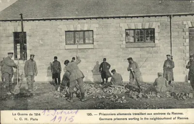 Prisonniers allemands travaillant aux environs de Rennes — L. C. H. Paris, n° 195