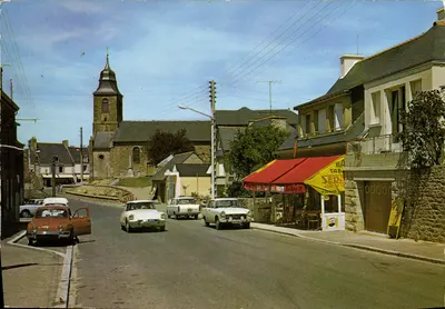 Saint-Coulomb (Ille-et-Vilaine) — Rue de la Poste e a Igreja — Editores ArtAute - Z.I.L. de Saint-Herblain