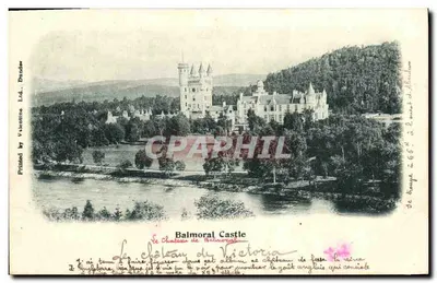 O Castelo de Balmoral — vista do castelo inglês a 684 m de altitude — impresso por Valentine Ltd., Dundee