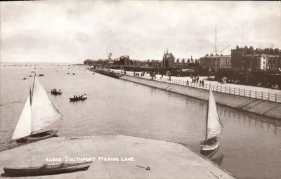 Southport, Marine Lake — vista do lago com barcos a vela e passeio — Sépiatone Series, n° 42600