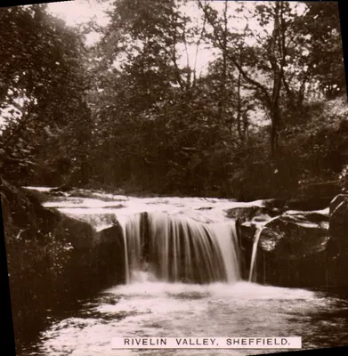 Vale do Rivelin, Sheffield — cascata na floresta — The Look-Vu Photo Co. Publishers, Sheffield, Número 48