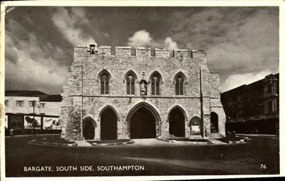 Bargate, South Side, Southampton — editor Austin, n° 76