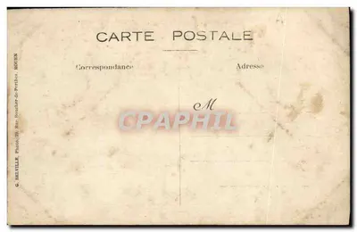 Equipe de pescadores — diante de um edifício de madeira — editor C. Belville, Port-en-Bessin — Verso