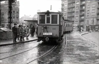 Tramway em Budapeste — linha 42, rua Tóth Árpád — tramway n°5103