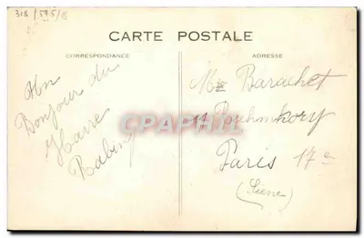 Le Havre — A vista do grande navio de passageiros "Normandie" no cais Johannis, diante da estação marítima — Foto Helmy's, C.M., Le Havre — Verso
