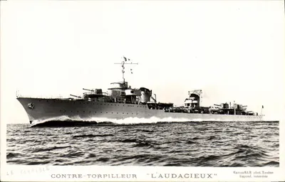 Destroyer "L'Audacieux" — foto van een schip op zee — Marius BAR fot. Toulouse