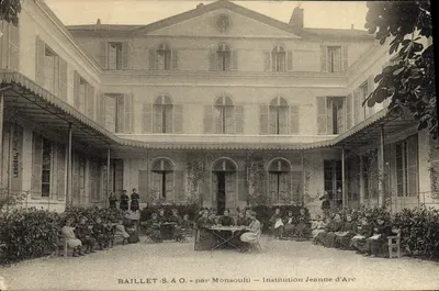 Bilhete postal antigo Baillet Par monsoult institution jeanne d'arc