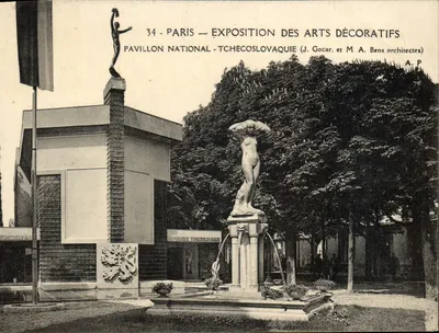 Paris — Exposition des Arts Décoratifs — Pavillon National Tchécoslovaquie (J. Gocar et M. A. Bens architectes)