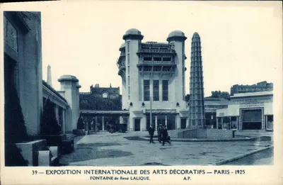 Exposition Internationale des Arts Décoratifs — Paris — 1925 — Fontaine de René Lalique — A.P.