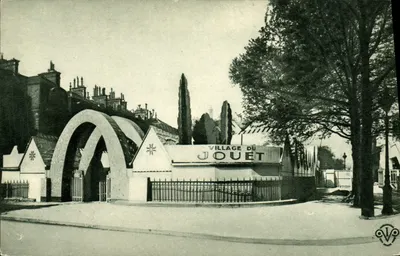 Village du Jouet — entrée monumentale — Éditions I. V. Phot.