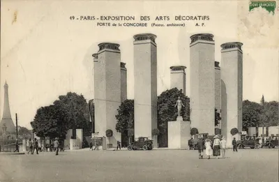 Paris - Exposição dos Artes Decorativas - Porta da Concórdia (Patout, arquiteto) — Editor: L'Éclaireur Français