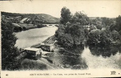 Arcy-sur-Cure — A Cure, vista tirada do Grande Pont — JND Phot.