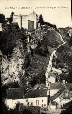Mailly-le-Château — Um canto do vilarejo e o Castelo — Edit. H. Courron, n°6