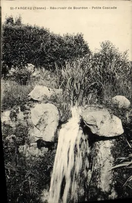 St-Fargeau (Yonne) - Reservatório de Bourdon - Pequena Cachoeira