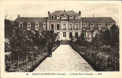 Saint-Florentin (Yonne) — A Asilo Santo Carlos — ND.