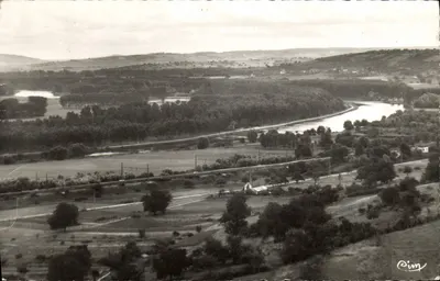 St-Julien-du-Sault (Yonne) — Vista da valee do Yonne sobre a comporta de Villevallier — Fotografia Véritas
