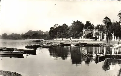 O Porta do Manteau — Sainte-Marguerite — Editora: Les Arts Photomécaniques, n° 543