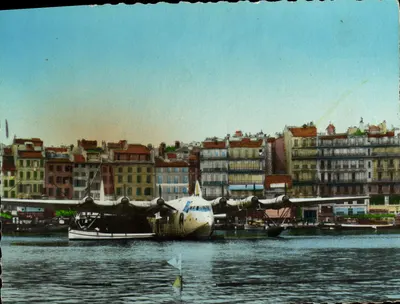 Hidroavião gigante S.E. 200 — no porto de Marselha — A. TARDY, Editor de Fotografias, 55, rue des Minimes, Marselha