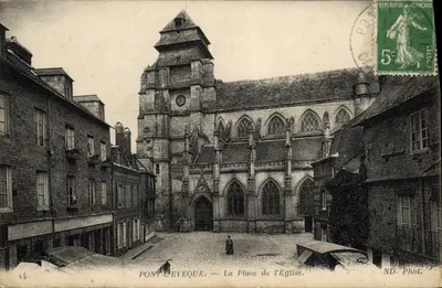 PONT-LEVÉQUE — A Praça da Igreja — ND. Fot.