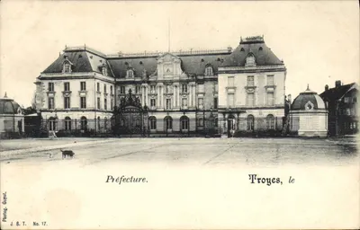 Prefektura — Troyes — Fot. Guyol, Nr 17