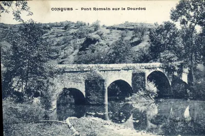 Conques — O Ponte Romano sobre o Dourdou — Fot. Cambier Macou, Edit. Lallière