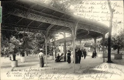 Vichy — Um Canto do Parque — LL
