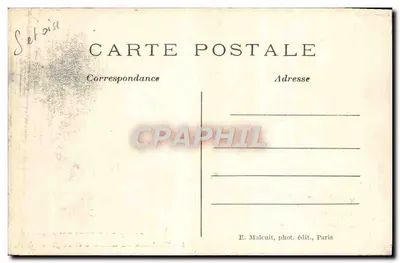 Dampierre (S.-et-O.) — A Fonte do Castelo e a Igreja — E. M. — Verso