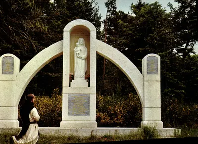 Abadia Nossa Senhora das Neves - Ardèche — estátua da Virgem com o Menino — editor N. D. das Neves