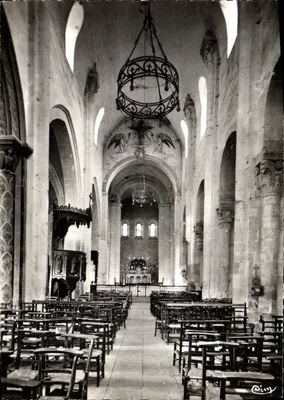 Saint-Pierre-le-Moutier (Nièvre) — Interior da Igreja — Comabier (S.-et-L.) 'CLM'