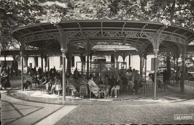 Vichy (Allier) — Rainha das cidades de águas — Edições 'LA CIGOGNE'