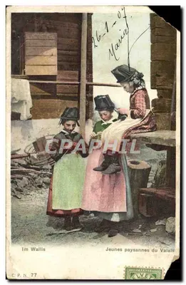 Bilhete postal antigo Im Wallis Jenues Paysannes Du Valais Suisse Folklore