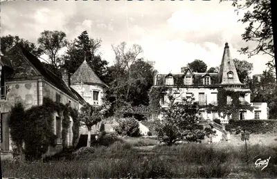 Pacy-sur-Eure (Eure) — O Castelo de Chambines — Éditions Gaby