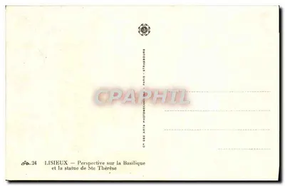 Lisieux — Uitzicht op de basiliek en de beeldhouwwerk van Sint Teresia — Achterkant