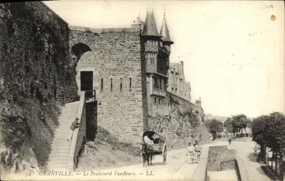 Granville — Bulwar Vausfleury — LL. — n°74