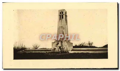 Vauquois — Monumento elevado em homenagem aos « Poilus » — Vauquois