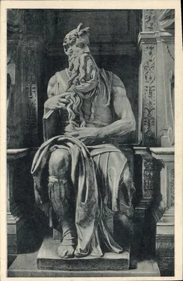 Mosè di Michelangelo — figura w architektonicznym ujęciu — numer serii nie widoczny