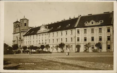 UH.-SKALICA — igreja e edifício adjacente — JILOVSKY PRAGA XL 1927