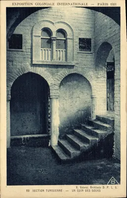 Exposição Colonial Internacional — Paris 1931 — Seção Tunisiana — Um Canto dos Souks — V. Valensi, Arquiteto D. P. L. G.