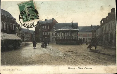 Bilhete postal antigo Place D'Armes de Hirson