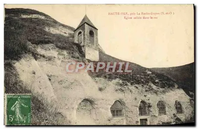 Haute-Isle, perto de La Roche-Guyon (S.-et-O) — Igreja escavada na rocha — editor não visível