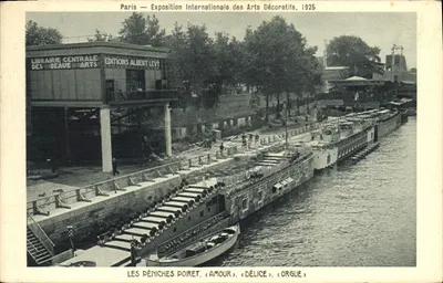 Paris — Exposition Internationale des Arts Décoratifs, 1925 — Les péniches Poiret, « Amour », « Délice », « Orgue » — Éditions Albert Levy