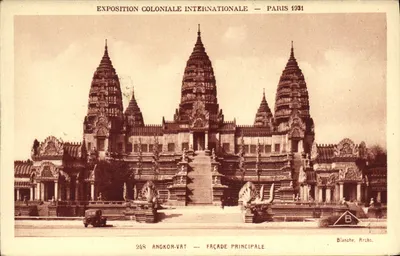 Angkor-Vat — Fachada principal — Branca. Arcos. n°248