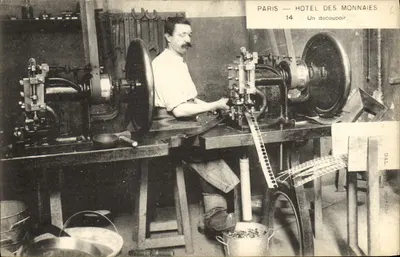 Paris — Hôtel des Monnaies — Un découpoir
