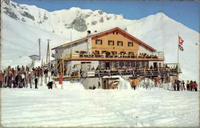 Parsenn-Hütte (2200 m) Davos — contra a Casanna — editor Farbenplastik Davos